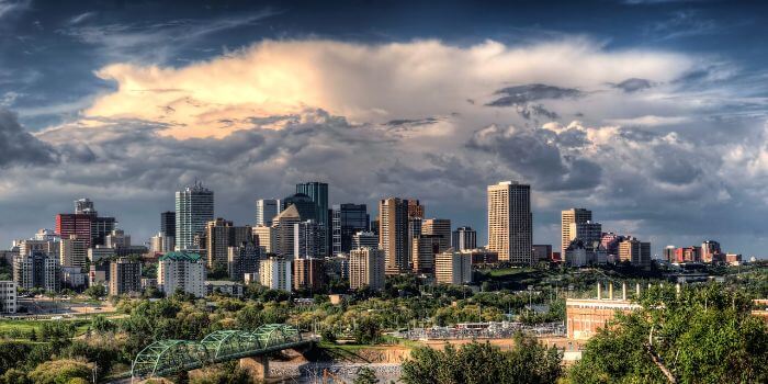 Die Skyline von Edmonton von der ferne Fotografiert